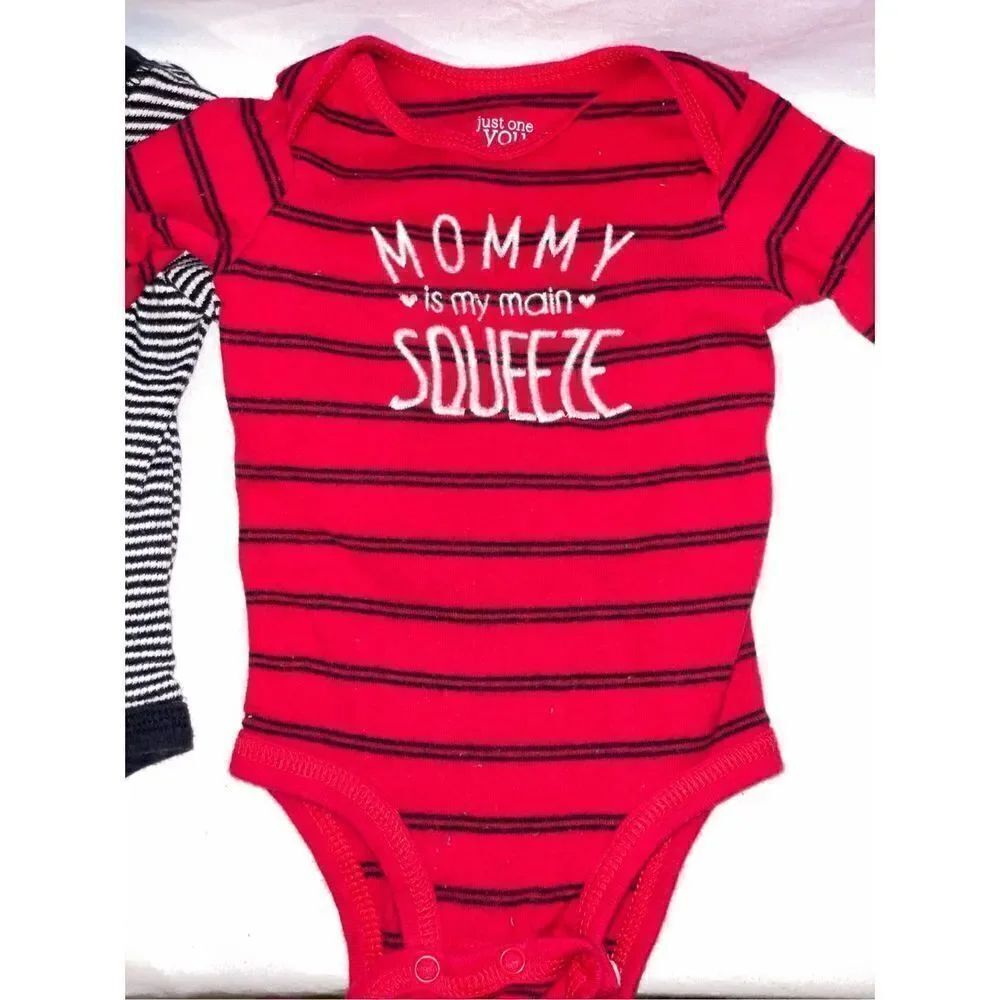 4 Carter’s body suits  - Picture 6 of 7